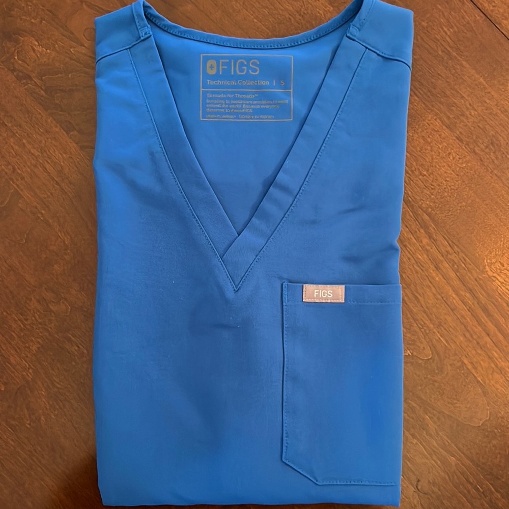 FIGS Royal Blue Scrub Set in Small